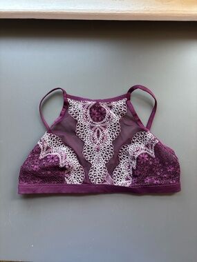 Victoria’s Secret High Neck Bralette- Large
